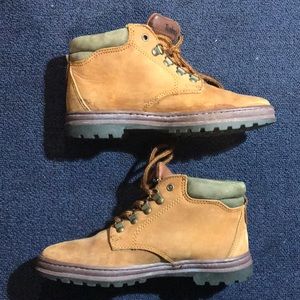 Old school timberland tan brown boots size 7